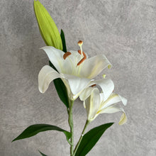 Load image into Gallery viewer, Oriental Lily 3 Heads 3D Printed Artificial Silk Flowers Stem LILY003