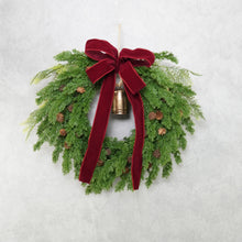 Load image into Gallery viewer, Christmas Wreath with pine cones
