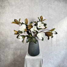 Load image into Gallery viewer, MAGNOLIA NOIR
