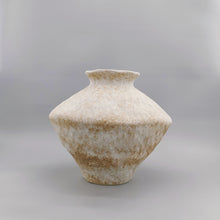 Load image into Gallery viewer, Handmade Rustic Ceramic Vase VASEC001
