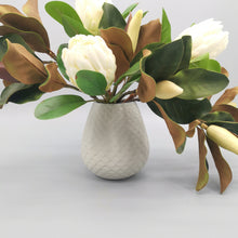 Load image into Gallery viewer, Magnolia Sculpt
